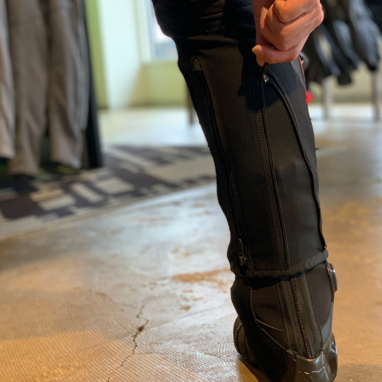 ダイネーゼの王道レザーパンツ『DELTA 4 LEATHER PANTS』のご紹介